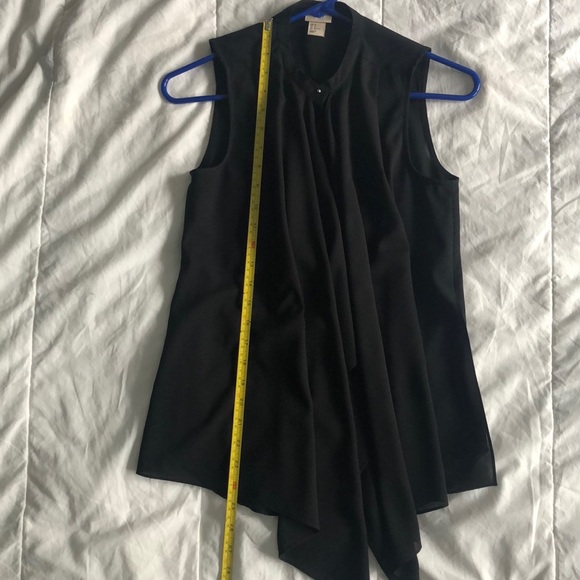 Black Sleeveless Blouse - Picture 5 of 5